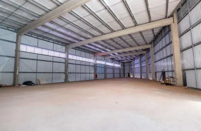 Re/max aluga loja de 900 m² em complexo comercial, com 140 vagas, mais de 12 mil m² de terreno e área construída superior a 6.800 m², em paulínia.