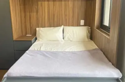 Studio mobiliado em frente a puc com varanda de vista livre! confira!