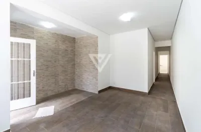 Alugue agora! casa com 2 quartos e quintal em localização privilegiada!