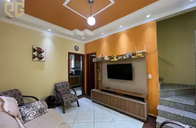 Casa geminada 2 dorms, 1 suíte, 2 vagas, 69,38m², mobiliada, ocian