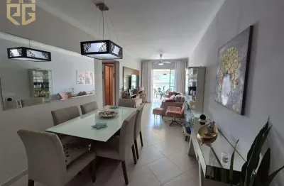 Apto 300m praia com 2 dorm. sendo 1 suíte, 2 banh, 1 vaga, var. gourmet, lazer.