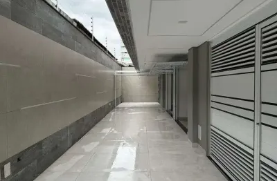 Triplex 750m praia com 2 suítes, 1 lavabo, churrasqueira individual, 1 vaga.