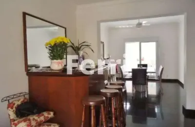 Aclimação casa sobrado de vila fechada 4 quartos 8 vagas 5 banheiros