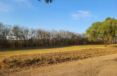 Ótimo terreno com 532m² no condomínio ninho verde 1- poucos com essa metragem. 40.000.00