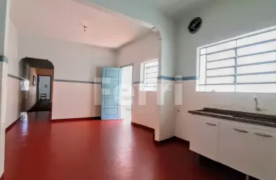 Vila mariana/cambuci casa bem localizada a 600 metros do parque da aclimação