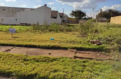 Terreno à venda na Rua Pioneiro Exaltino Pereira Boa Sorte, 611, Jardim Espanha, Maringá