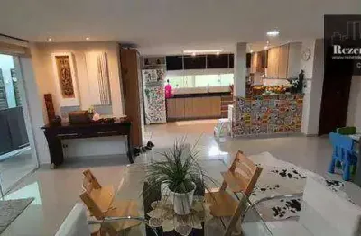 C-so1074 curitiba, excelente sobrado  5 quartos, 4 banheiros, 5 vagas e churrasqueira