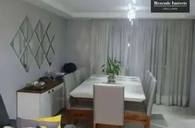Sobrado triplex com 3 quartos a venda no capão da imbuia