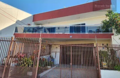 B-sobrado com 4 dormitórios à venda, 200 m² por r$ 850.000 - caiuá - curitiba/pr