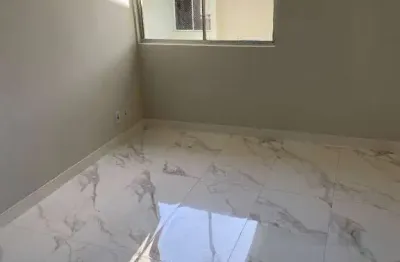 Apartamento reformado e desocupado com 2 dormitórios à venda, 47 m² por r$ 234.900 - santa cândida - curitiba/pr