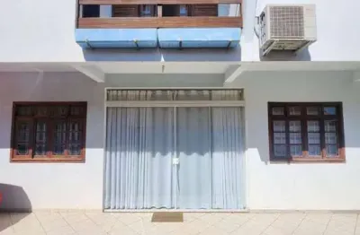 Sobrado com 3 dormitórios sendo uma suíte  à venda, 81 m² por r$ 485.000 - fazendinha - curitiba/pr