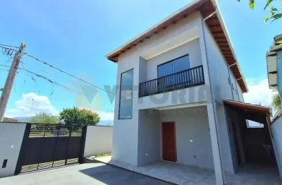 Casa a venda com 2 quartos sendo 2 suítes em caraguatatuba sp