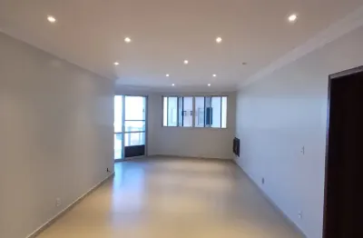 Apartamento na praia do forte/cabo frio-rj - 03 quartos + dependência