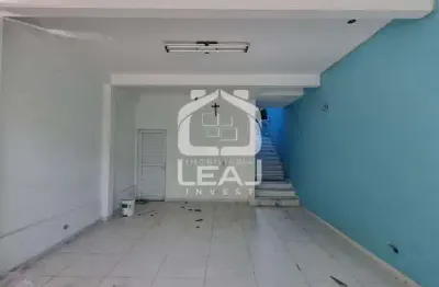 Sobrado para locação com 3 quartos e 2 vagas garagem no parque regina