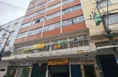 Kitnet a venda no centro com elevador desocupada em juiz de fora - mg