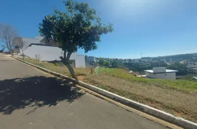 Terreno Excelente 560m²  Condomínio fechado Mandala Park  localizado ao lado da UFJF bairro aeroporto venda em Juiz de Fora - MG