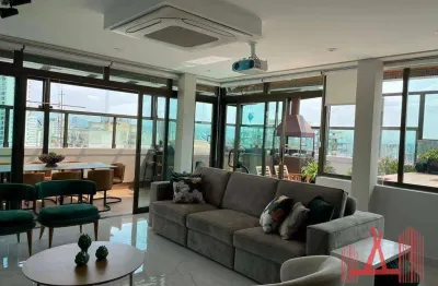 Apartamento com 3 dormitórios, 3 suítes e 3 vagas de garagem para venda, com 257 m² - aclimação