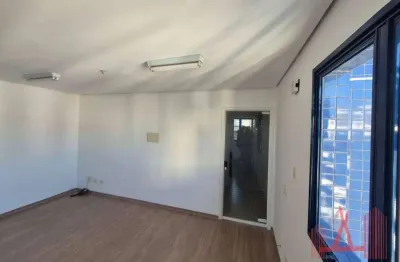 Sala comercial à venda ou locação com 2 banheiros, 1 vaga de garagem, com 30 m² - vila da saúde