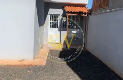 Oportunidade no residencial monterey: casa funcional com suíte.
