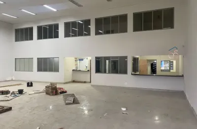 Ponto comercial com 5 salas para alugar na Avenida Carmindo de Campos, 1, Campo Velho, Cuiabá
