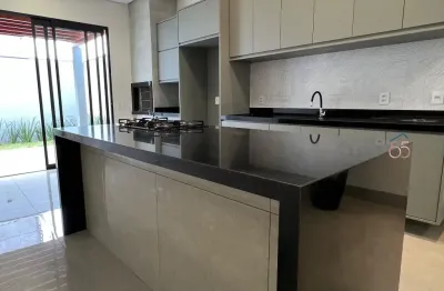 Casa com 2 quartos para alugar na Rua Trinidad e Tobago, 55, Jardim Califórnia, Cuiabá