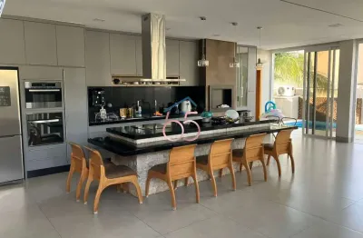 Casa com 3 quartos à venda na Avenida Belvedere, 16, Condomínio Belvedere, Cuiabá