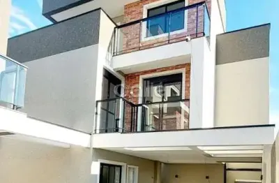 Casa em condomínio fechado com 4 quartos à venda na rua roberto senna, novo mundo, curitiba por r$ 880.000