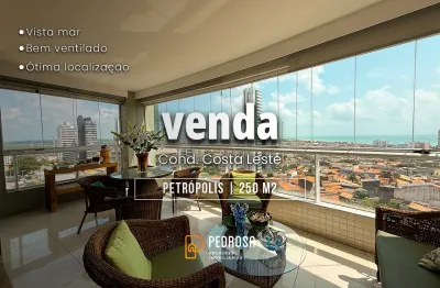 Ótimo apartamento de um por andar com 250m2 e 3 suítes com vista mar no petrópolis em natal/rn