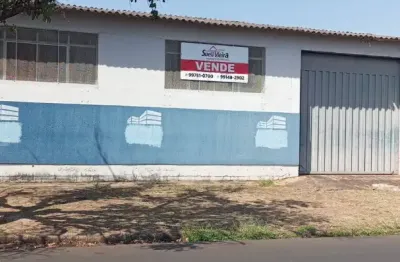 Investimento de ouro: salão comercial único com frente para 3 ruas, a apenas 50 metros da alameda paulista – araraquara/sp