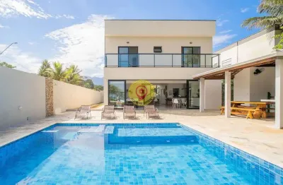 Luxuosa propriedade à beira-mar com acesso direto à praia