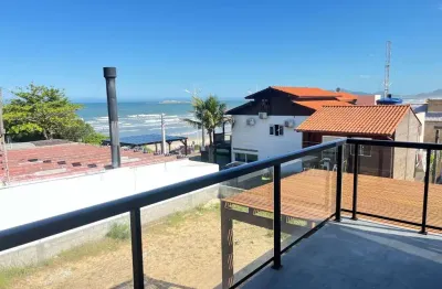 Casa a 50 metros do mar, com vista para o mar e montanhas, garopaba-sc