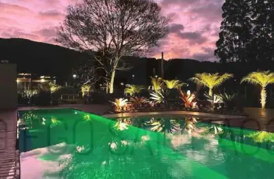 Sitio alto padrão na penha, imbituba-sc: 3 quartos, 1 suite, 3 salas, 1 banheiro, 1 vaga de garagem, 7.000m² de área.