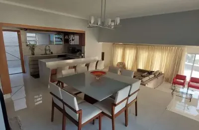 Casa com 4 quartos à venda na rua das embaúbas, 200, centro, florianópolis por r$ 2.500.000