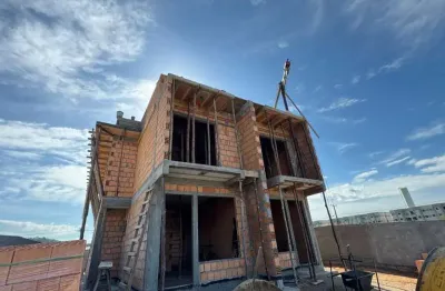 Casa com 3 quartos à venda na rua joão harold bertelli, sn, sertão do maruim, são josé por r$ 640.000