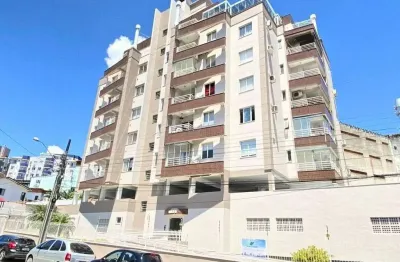 Apartamento com 2 quartos à venda na rua kurt rantour, 330, capoeiras, florianópolis por r$ 450.000