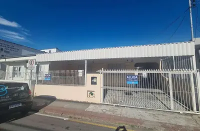 Casa com 3 quartos para alugar na rua capitão pedro leite, 11, barreiros, são josé por r$ 5.100