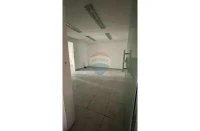 Excelente oportunidade - clínicas, escritórios, cursos  - espaço comercial em casa amarela!