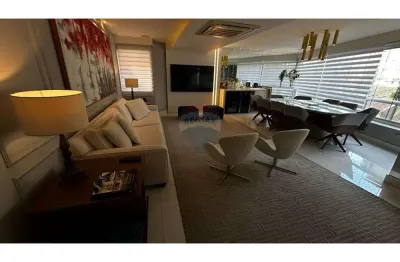 Vendo Apartamento / 250 m² / 3 quartos / 3 Suítes / 2 closets /  5 Banheiros - Casa Forte -  Recife.