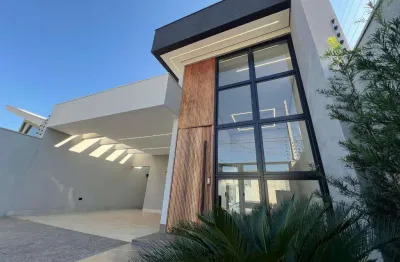 Casa com piscina 3 quartos suíte com closet em maringá