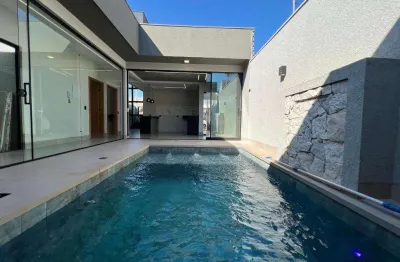 Casa com piscina 3 quartos suíte com closet em maringá