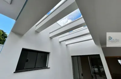 Casa com 03 quartos e suíte, há 15 minutos do centro!