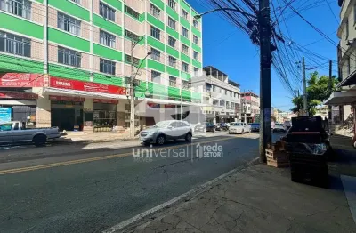 Apartamento térreo com 4 quartos (2 suítes) no morro da glória por r$535.000
