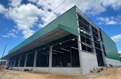 Galpão logistico em joinville | distrito industrial | 4.400 m² | 14 docas