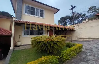 Casa em condomínio fechado com 3 quartos para alugar no Araras, Teresópolis 