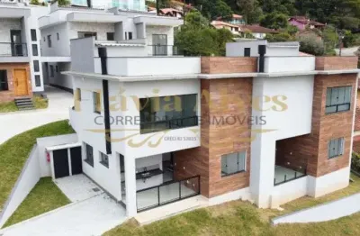 Casa em condomínio fechado com 3 quartos à venda no Golfe, Teresópolis 