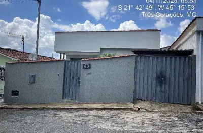 Oportunidade única em tres coracoes - mg | tipo: casa | negociação: leilão  | situação: imóvel