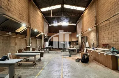 Galpão industrial a venda com 400m² de área fabril pé direito 6m²,sendo 500m²de terreno, bairro presidente altino em osasco.