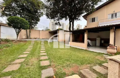 Casa sobrado à venda ao lado da rua jaguaré, com jardim e localização privilegiada, area de terreno 463m² , na rua dr. nilo gomes dias, jaguare/sp.