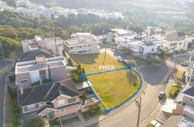 Excelente terreno de esquina, em condomínio clube de alto padrão, à venda 486 m²