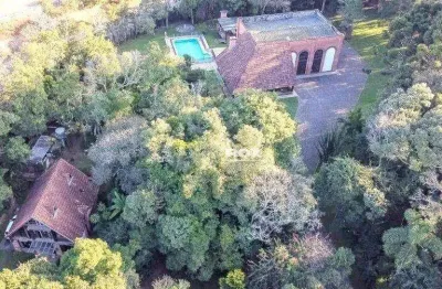 Chácara com piscina, 5 dormitórios à venda, próximo a santa felicidade!